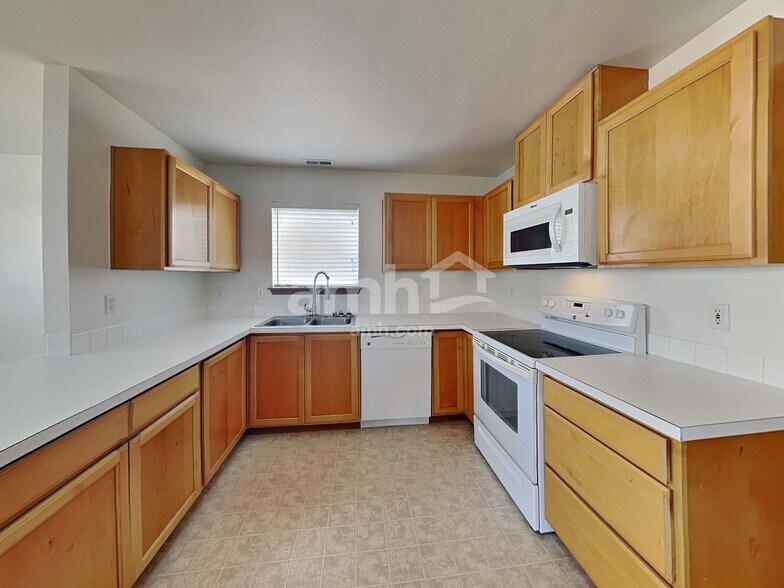 Building Photo - 1110 Boatman Ave NW