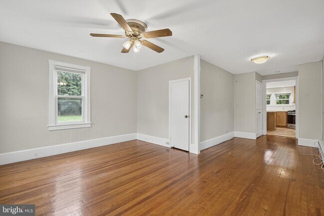 Building Photo - 432 Plainsboro Rd