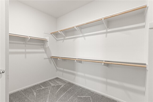 Building Photo - 895 Brookdale Dr