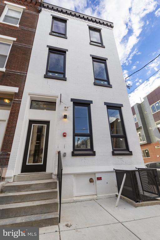 Building Photo - 919 N 15th St