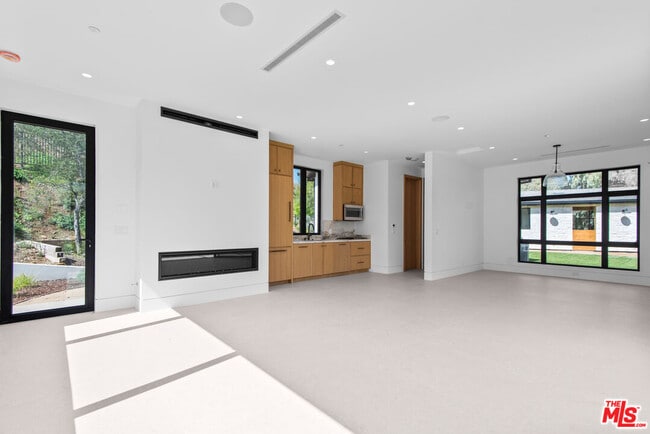 Building Photo - 5340 Whitman Rd