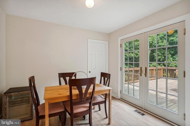 Building Photo - 9708 Locust Hill Dr