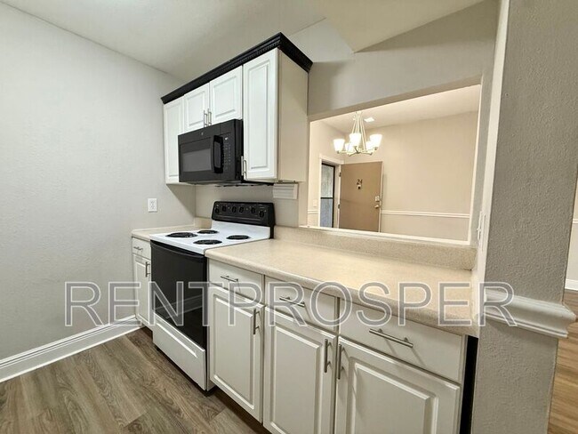 Building Photo - 3242 S Semoran Blvd