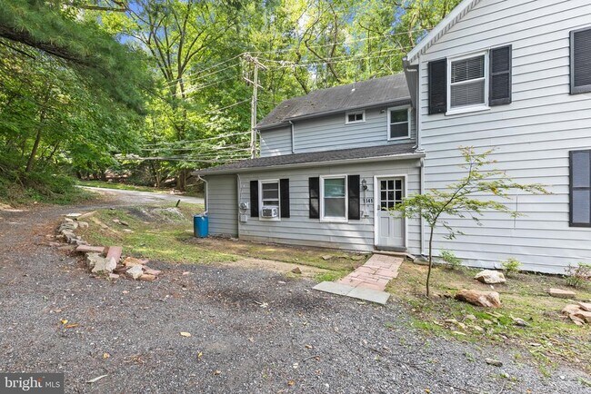 Building Photo - 1841 Hillside Rd