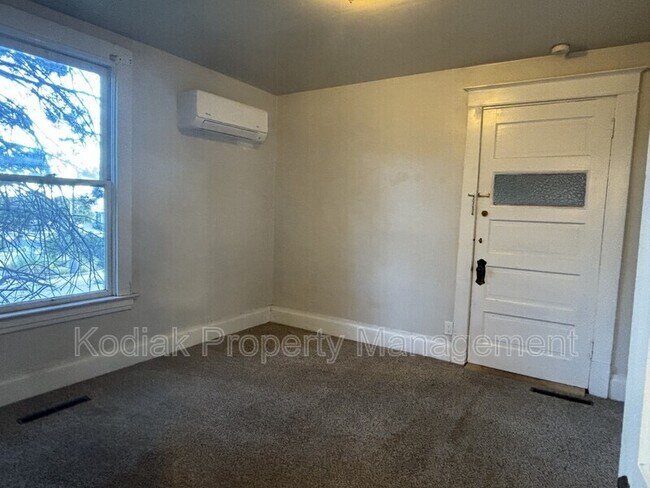 Building Photo - 356 S 900 E