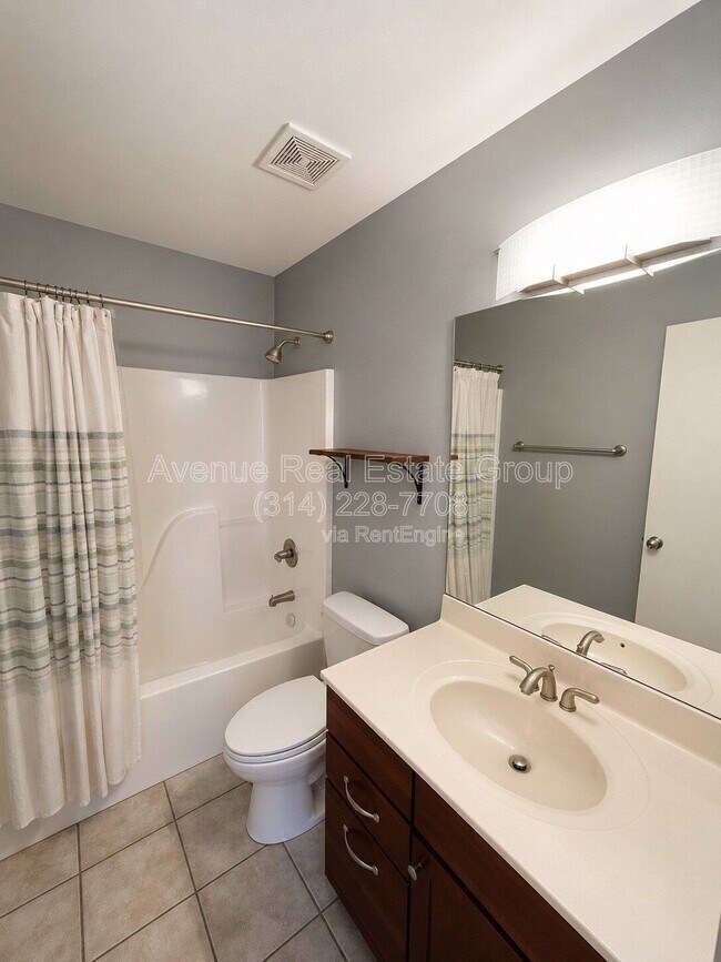 Building Photo - 4250 Olive St