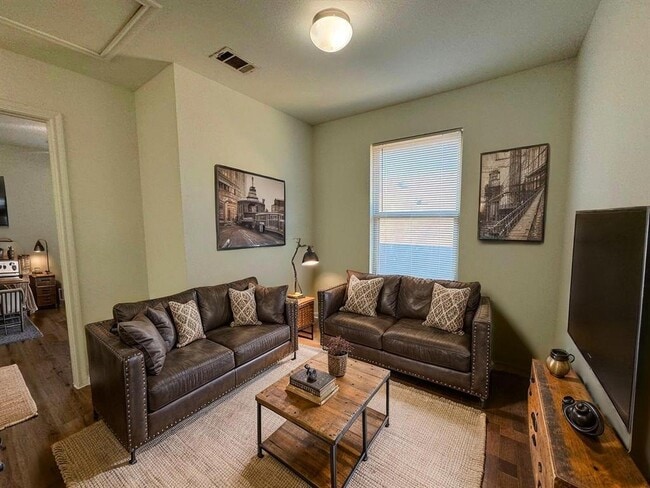 Building Photo - 15206 Walcott Dr