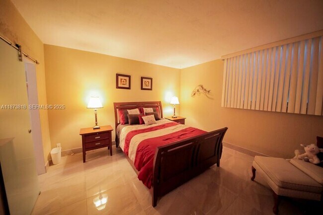 Building Photo - 3801 S Ocean Dr