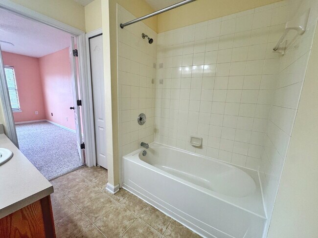 Building Photo - Paloma 2BR/2.5BA Townhome!
