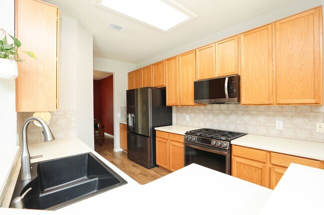 Building Photo - 10330 Sablebrook Ln