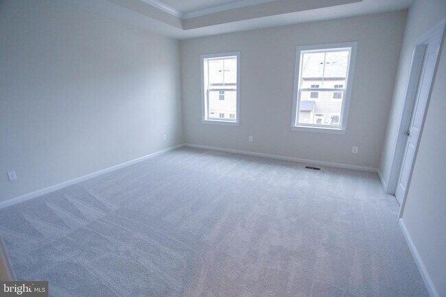 Building Photo - 45132 Kincora Dr