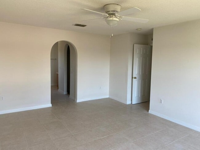 Building Photo - 217 Chadworth Dr