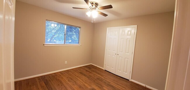 Building Photo - 1207 Toby Ln