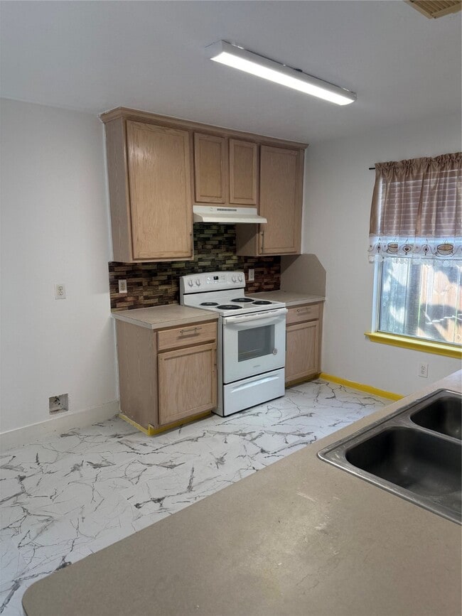 Building Photo - 14131 Beech Glen Dr