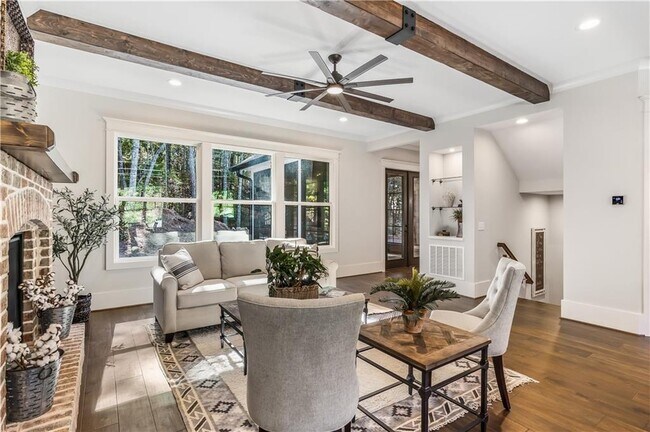 Building Photo - 6 Whisper Pl