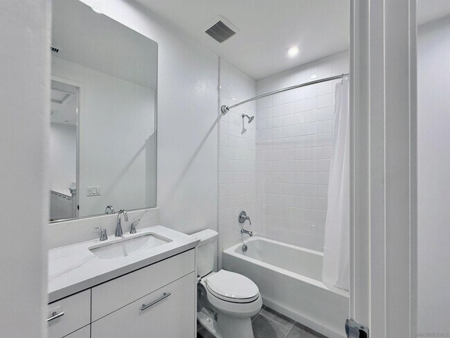 Building Photo - 2630 Everly Dr