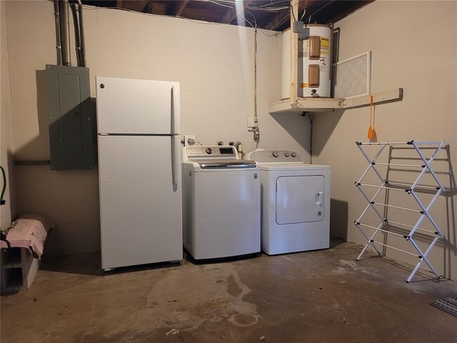 Building Photo - 13705 Jamaica Dr