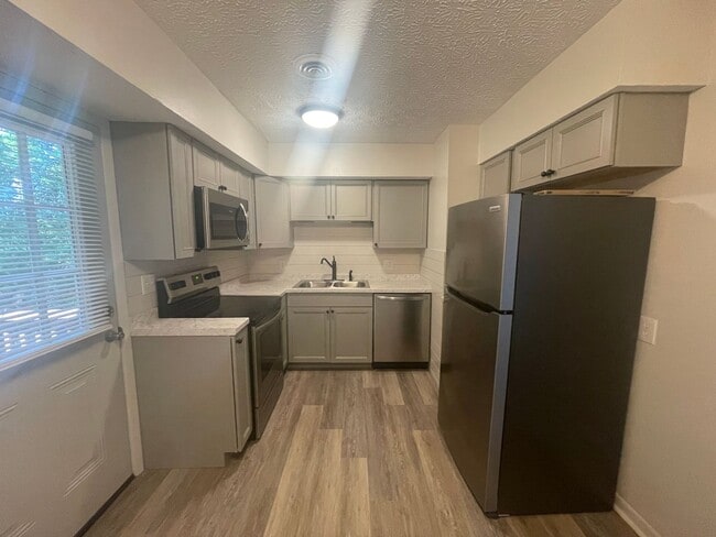 Building Photo - Townhouse for Rent Blountville, TN