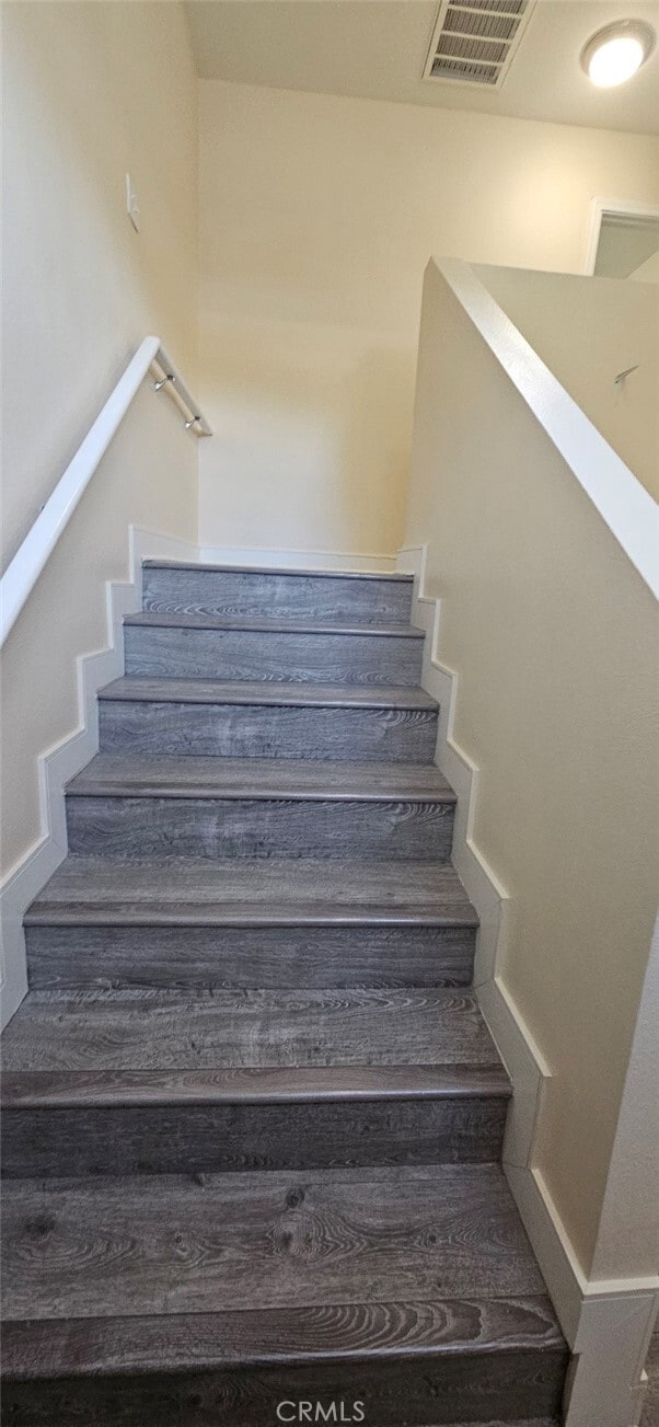 Building Photo - 1633 E 85th St