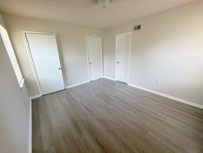 Building Photo - Newly Renovated Home In Whitehaven - Open To Section 8