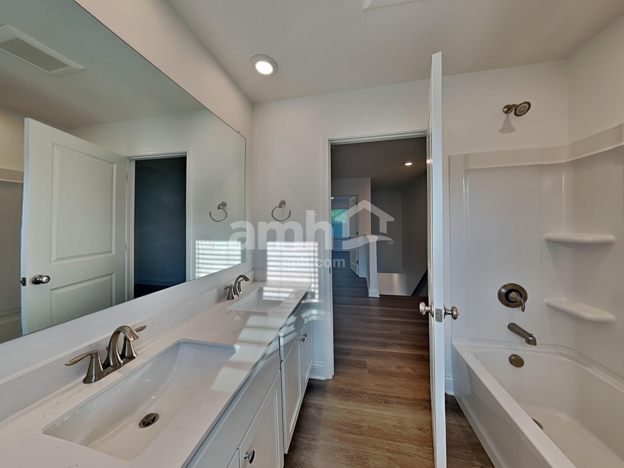 Building Photo - 319 Pne Hl Ct