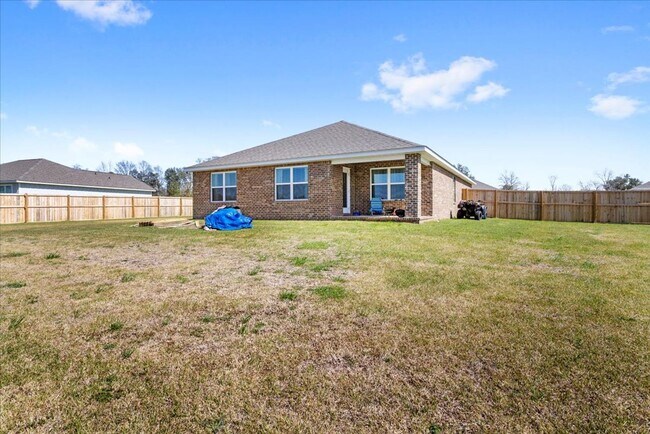 Building Photo - 3 Bed 2 Bath Home Lucedale City Limits