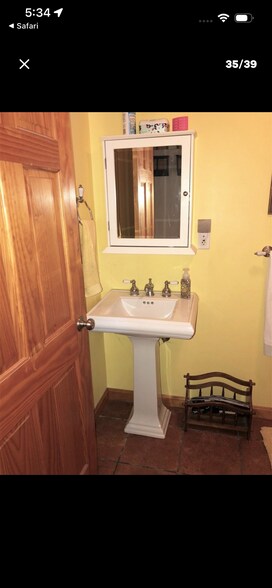 Building Photo - 79 Lawrence Rd