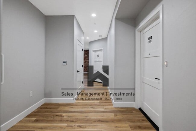 Building Photo - 151 S K St