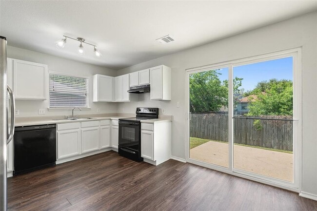 Building Photo - 1616 Windy Park Ct