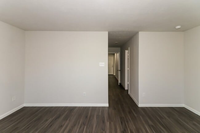 Building Photo - 2622 Montecito Ln