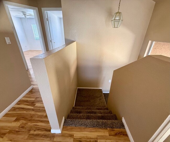 Building Photo - Fantastic 3 bed/2.5 bath in the Northwest ...