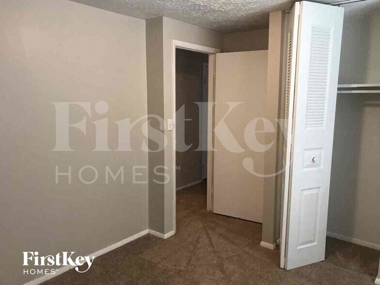 Building Photo - 5901 Pemberly Dr