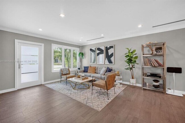 Building Photo - 3 bedroom in Ft Lauderdale FL 33315