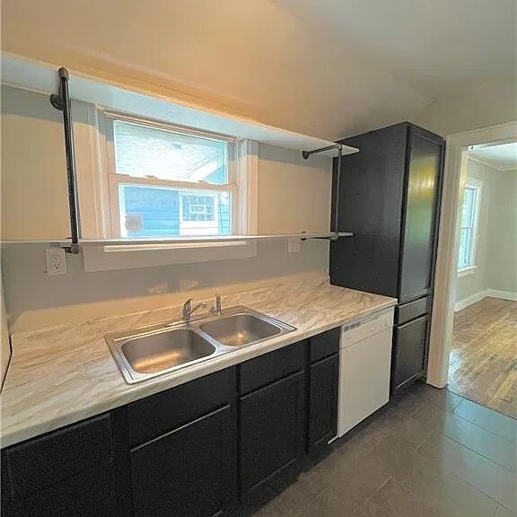 Building Photo - Charming, Updated 3-bedroom 2-bath home!!