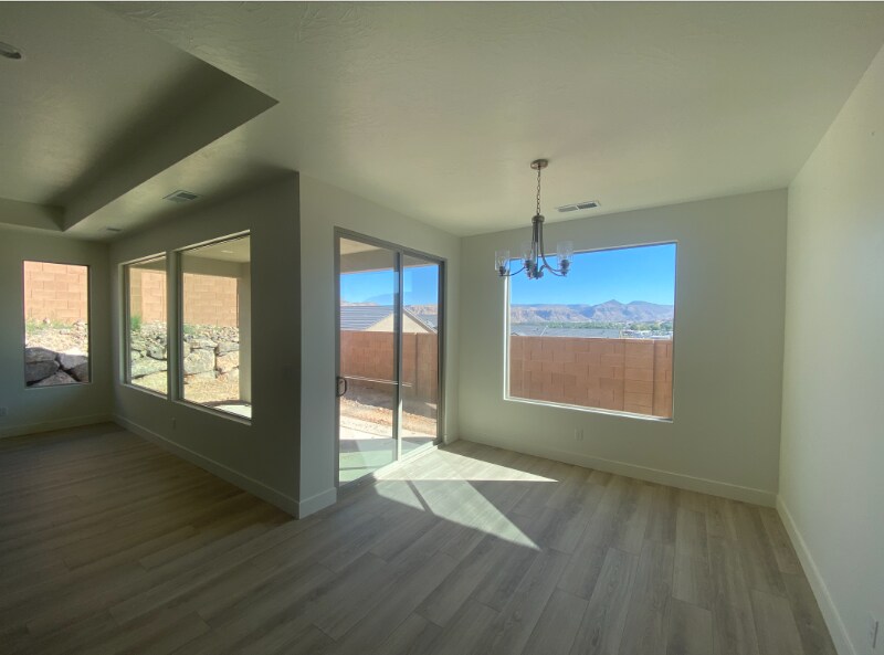 Building Photo - 1541 W 470 N