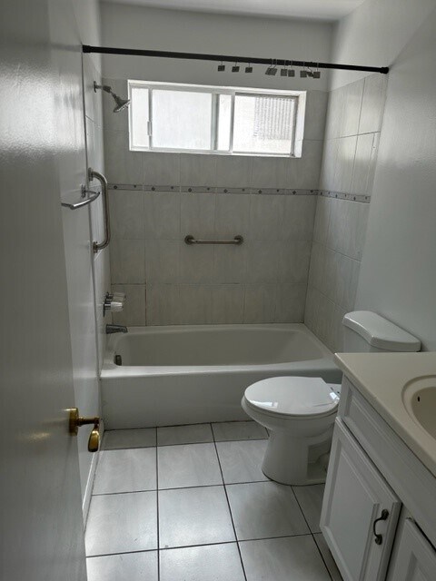 Building Photo - 5328 Newcastle Ave