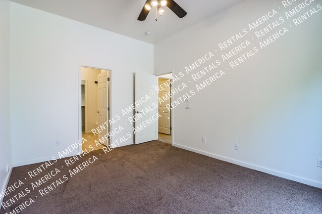 Building Photo - 544 N Alma School Rd