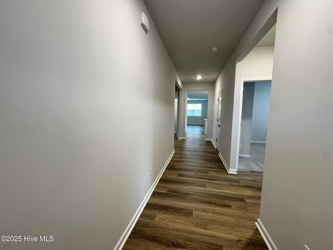 Building Photo - 2084 Willowleaf Dr