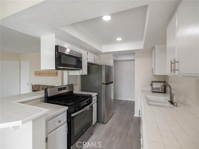 Building Photo - 1229 W 223rd St