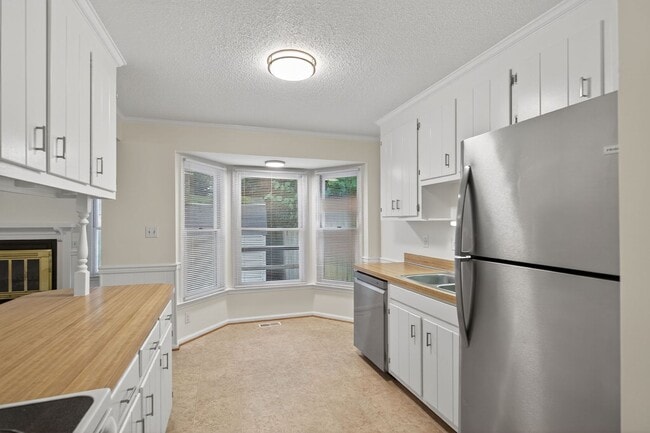 Building Photo - 39 W Wainwright Dr