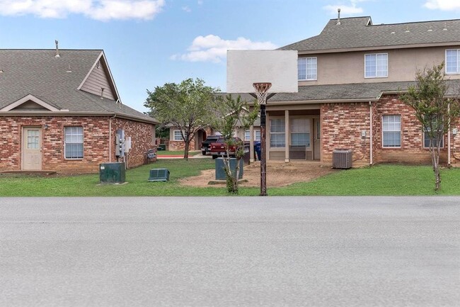 Primary Photo - 9257 Somerset Rd