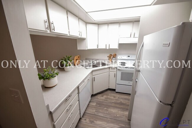 Interior Photo - Bentwood Apartments