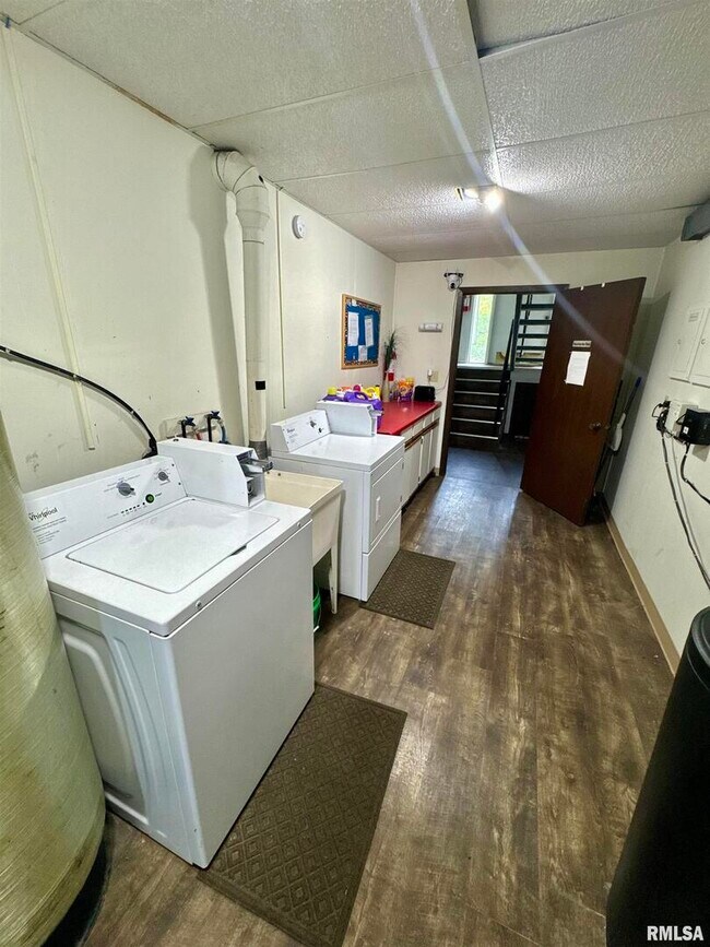 Building Photo - 4211 US-6