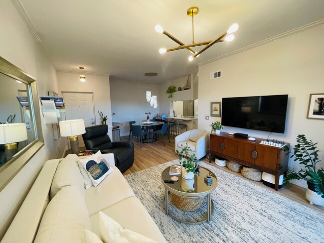 Building Photo - 1405 Tuscany Way