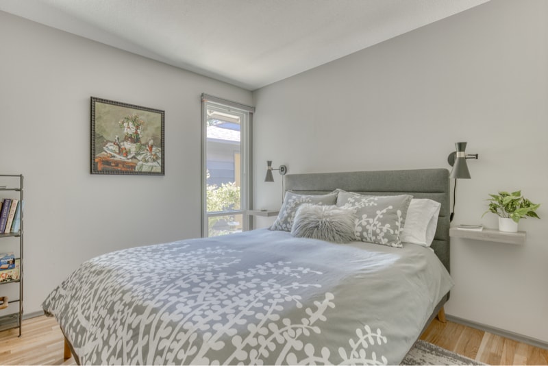 Building Photo - 9037 SW Monterey Pl