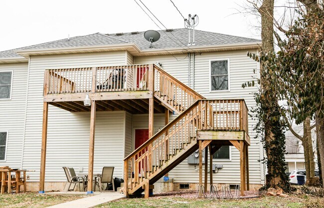 Building Photo - Walnut 831