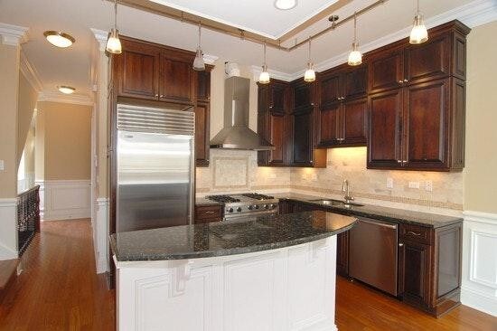 Building Photo - 923 W Wrightwood Ave