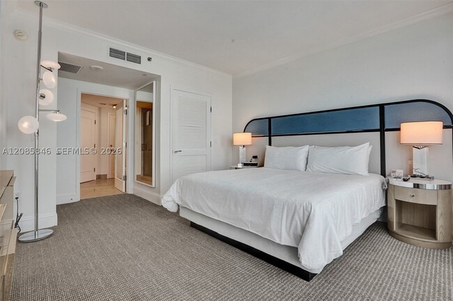 Building Photo - 4401 Collins Ave