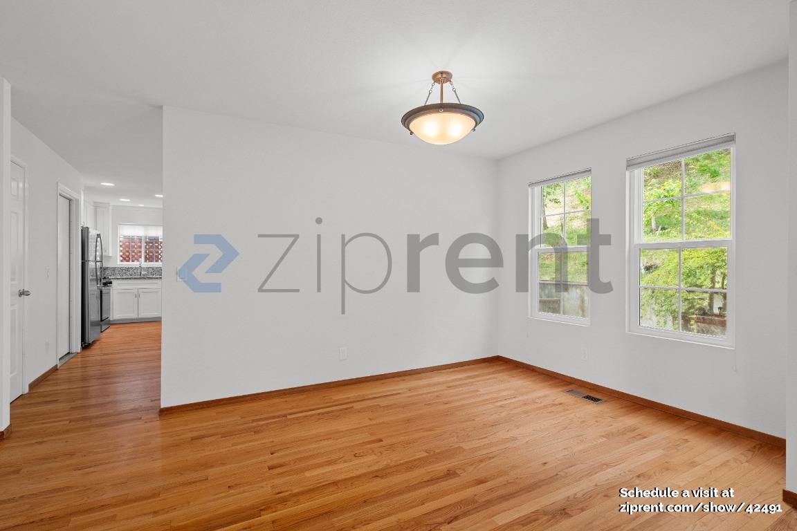 Building Photo - 2643 Spring Oaks Dr