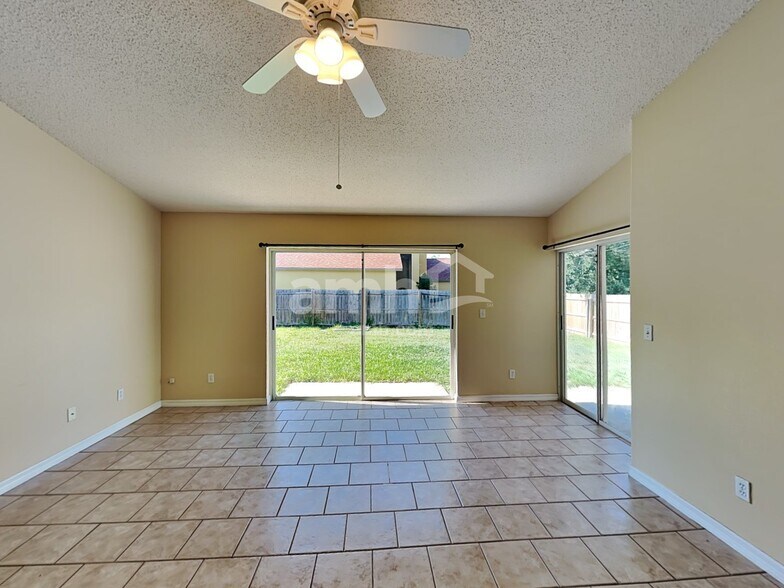 Building Photo - 29333 Yarrow Dr